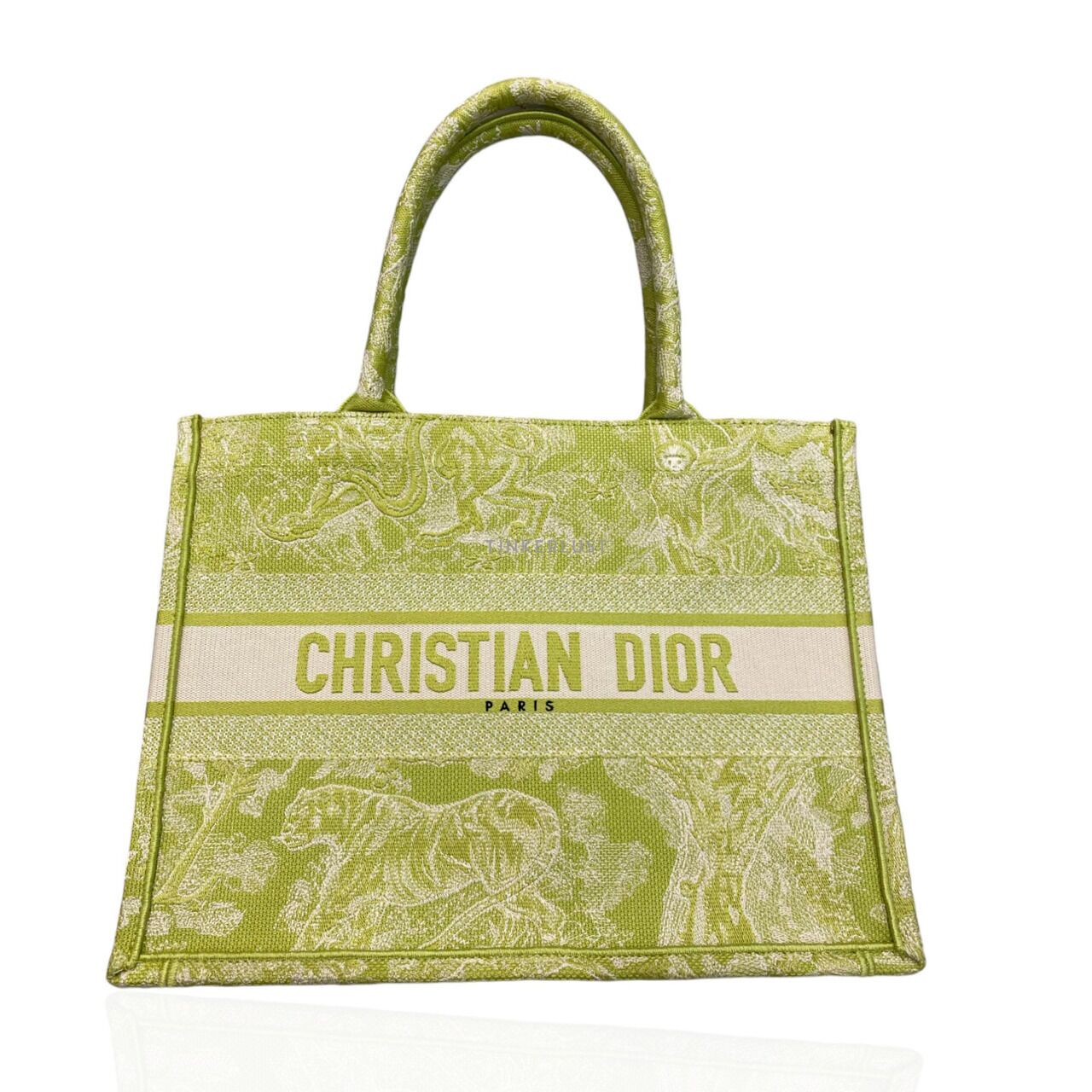 tas tote bag Christian Dior Book Tote Medium Green 2021 Tote Bag Tinkerlust